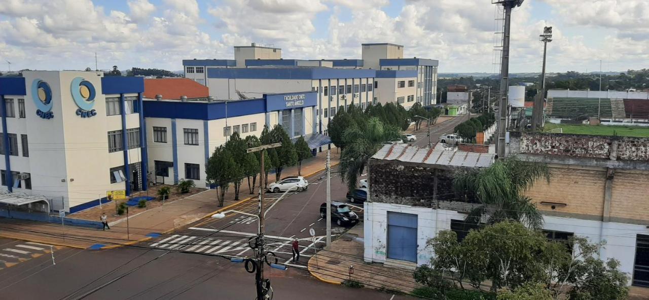 Apto De 2 Quartos Com 2 Ar, Garagem, No Centro Sul * Santo Angelo