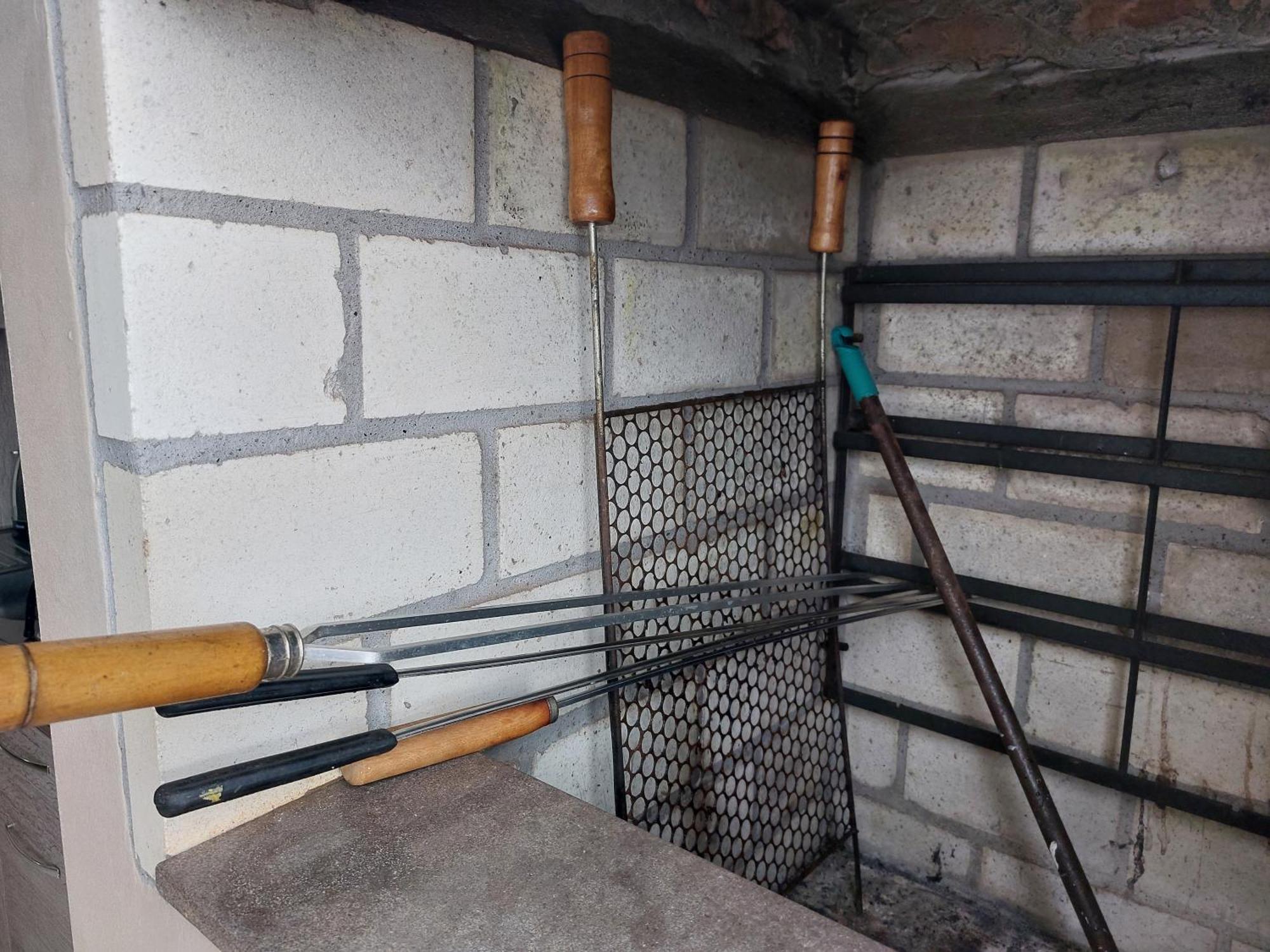 Apto De 2 Quartos Com 2 Ar, Garagem, No Centro Sul Santo Angelo
