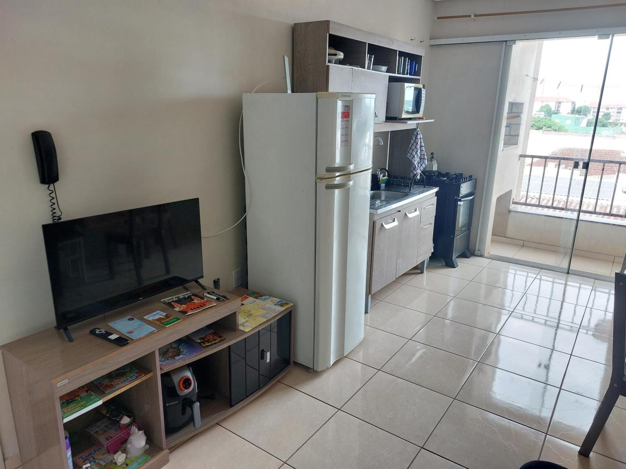 Apartment Apto De 2 Quartos Com 2 Ar, Garagem, No Centro Sul *